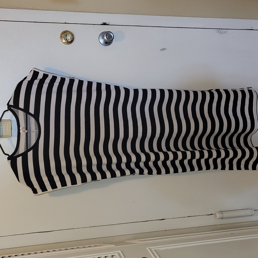 Black and white zippered midi dress